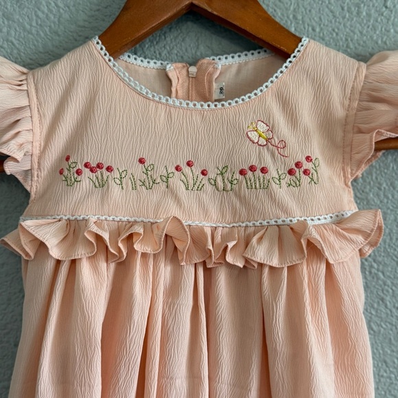 Embroidered Spring‎ Dress Size 6/7 EUC Ruffle Detail - Picture 2 of 3